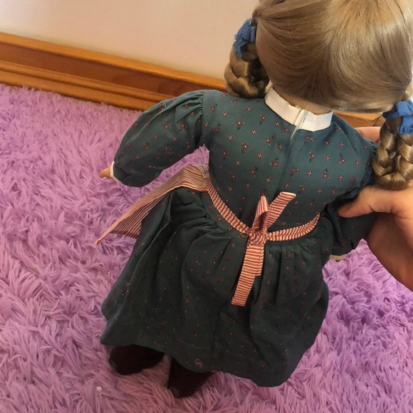 American Girl Retired Kirsten Doll - Picture 2 of 7